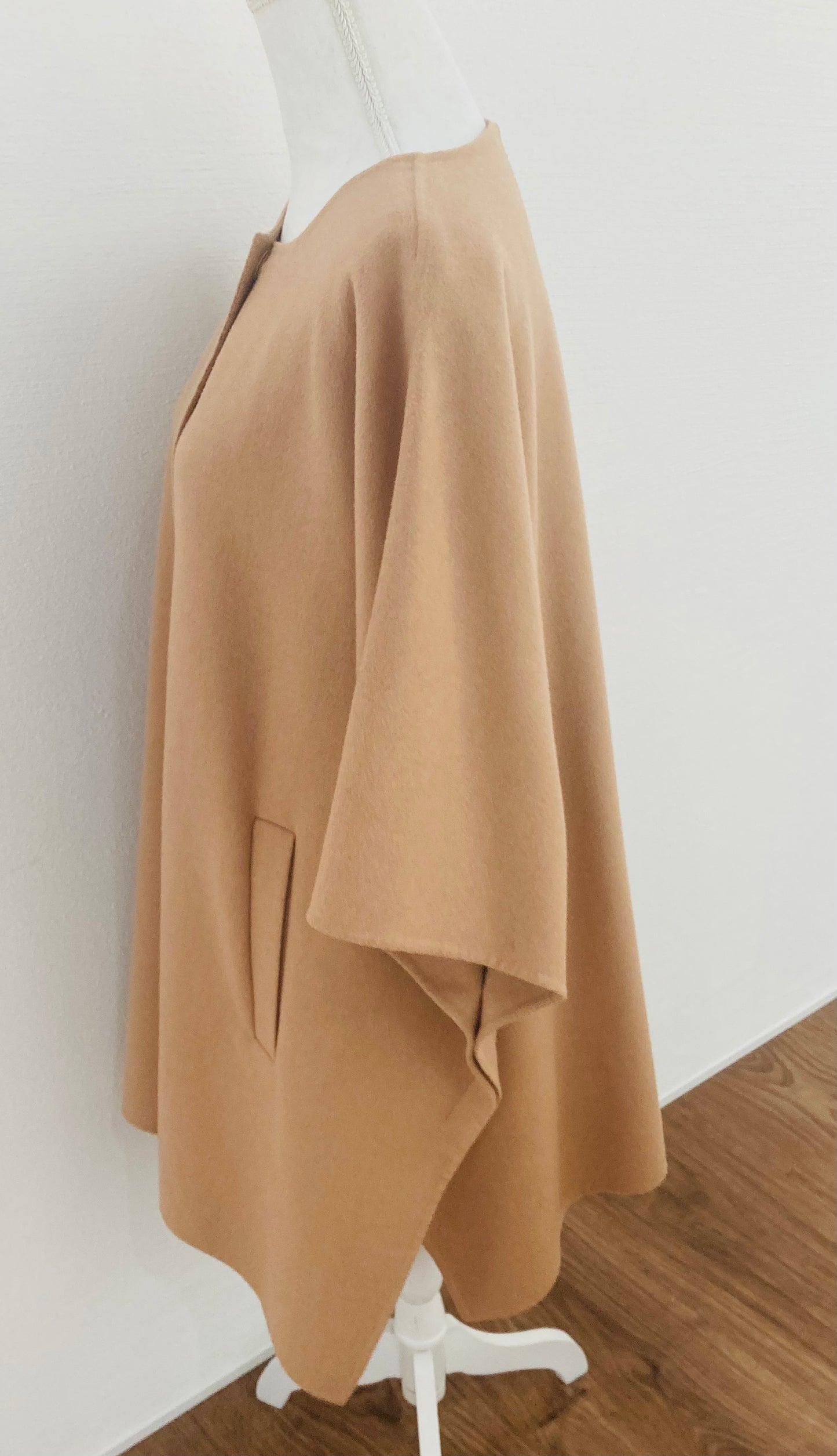 Cape-Twinset