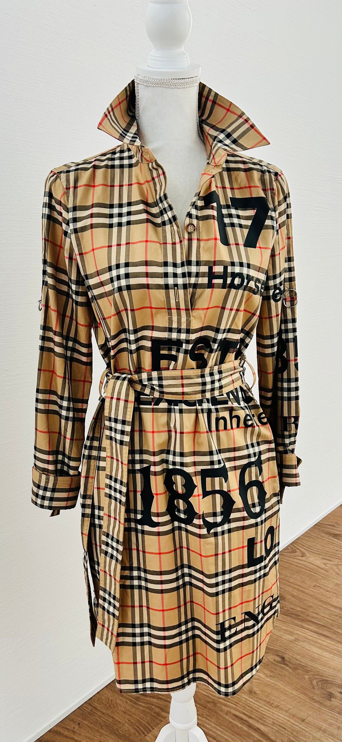 Kleid - Burberry Gr. 36