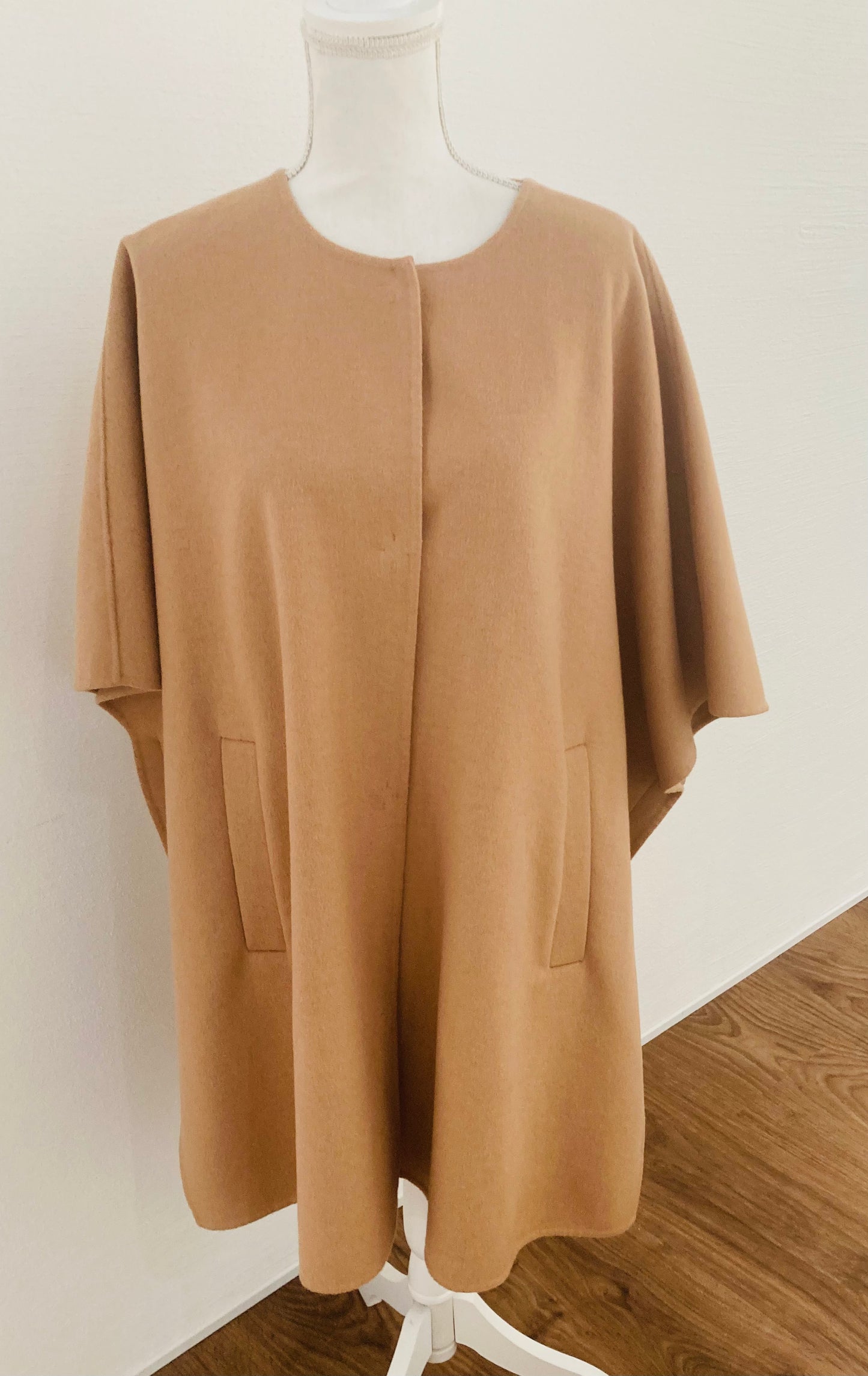Cape-Twinset